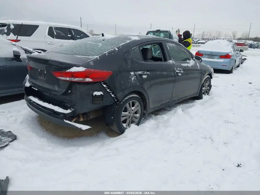 2017 HYUNDAI ELANTRA SE