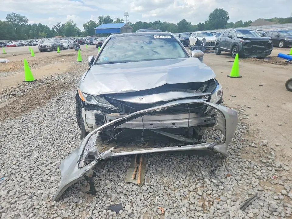 2018 TOYOTA CAMRY XLE  