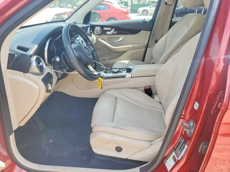 2019 MERCEDES-BENZ GLC 300  