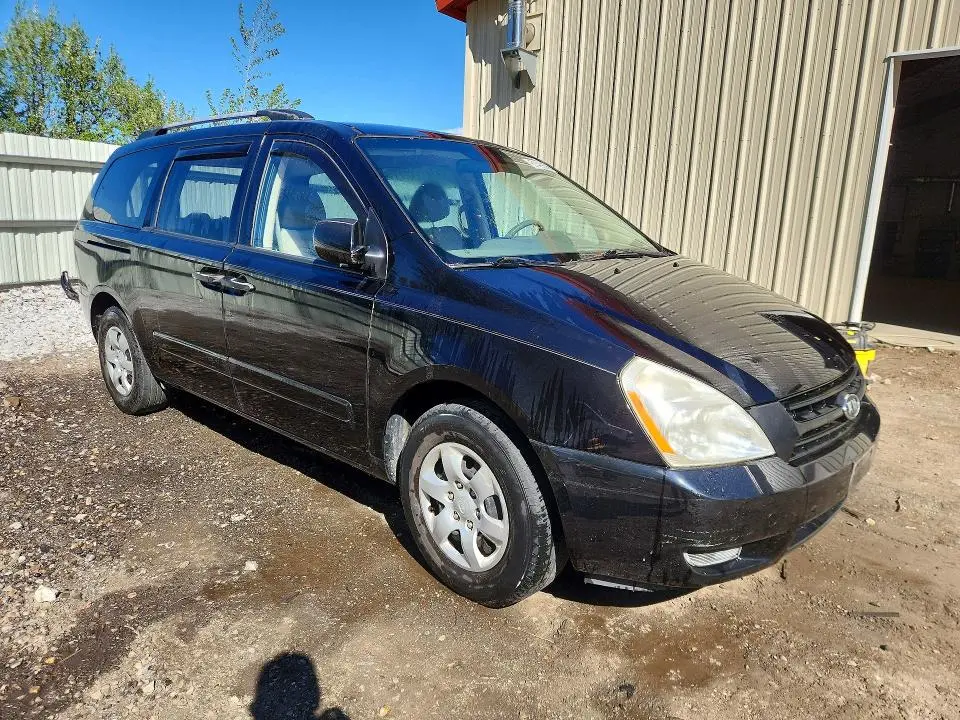 2010 KIA SEDONA LX  