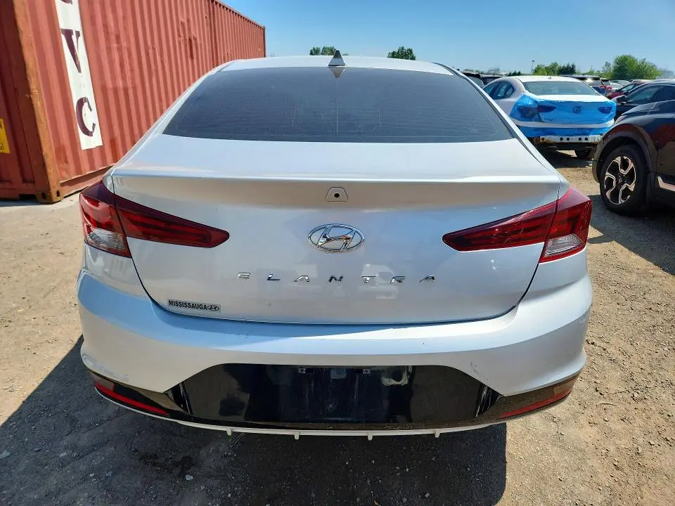 2019 HYUNDAI ELANTRA SE  