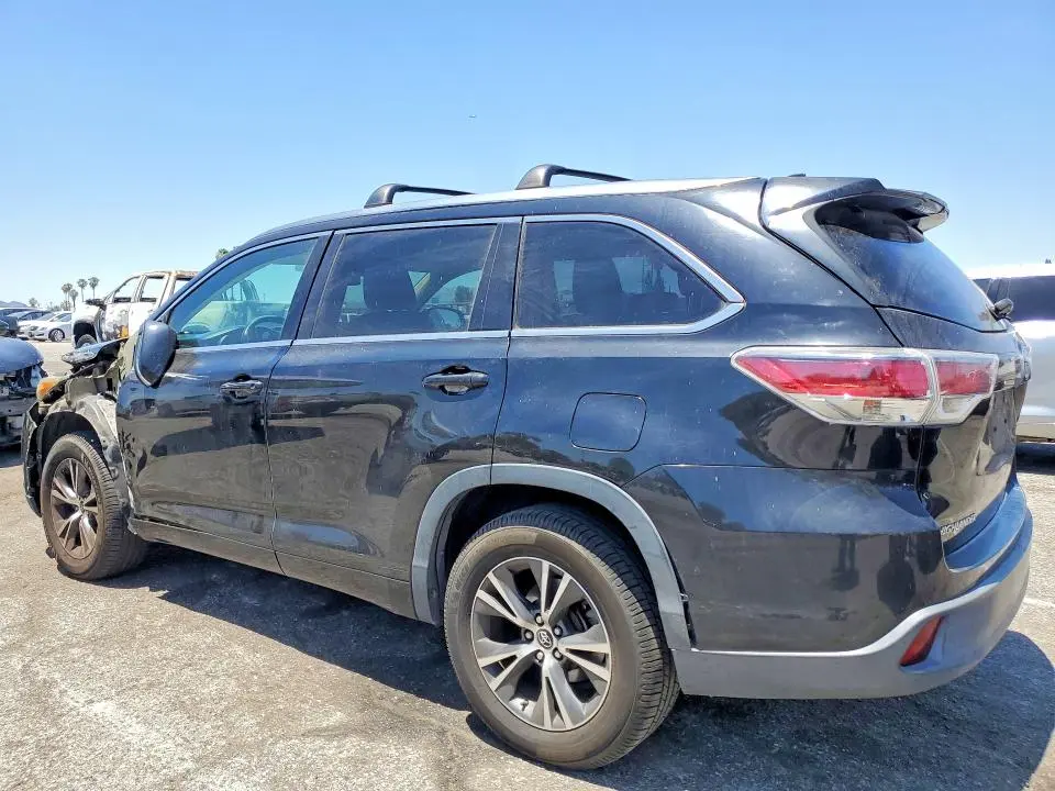 2016 TOYOTA HIGHLANDER XLE  