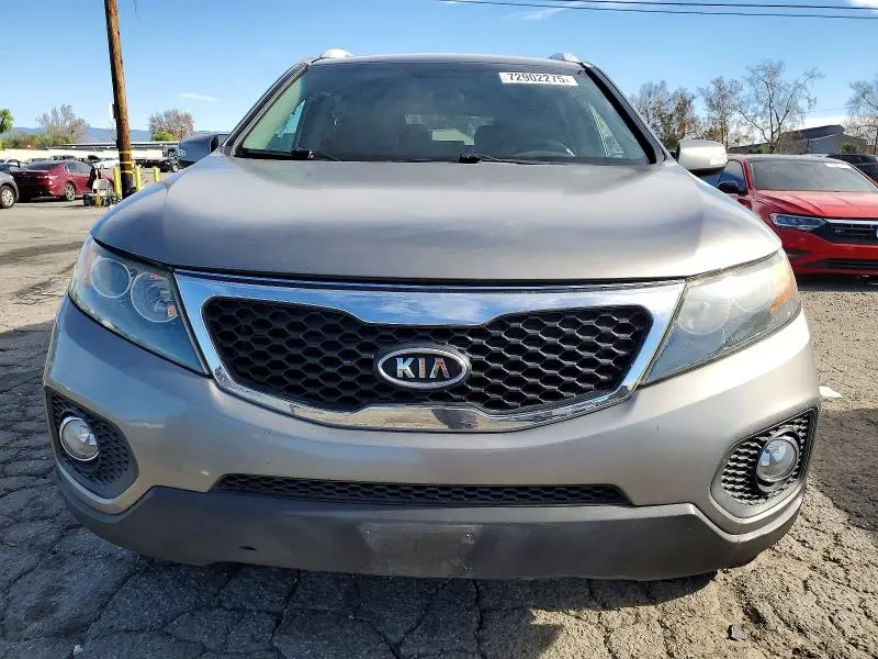 2011 KIA SORENTO BASE  