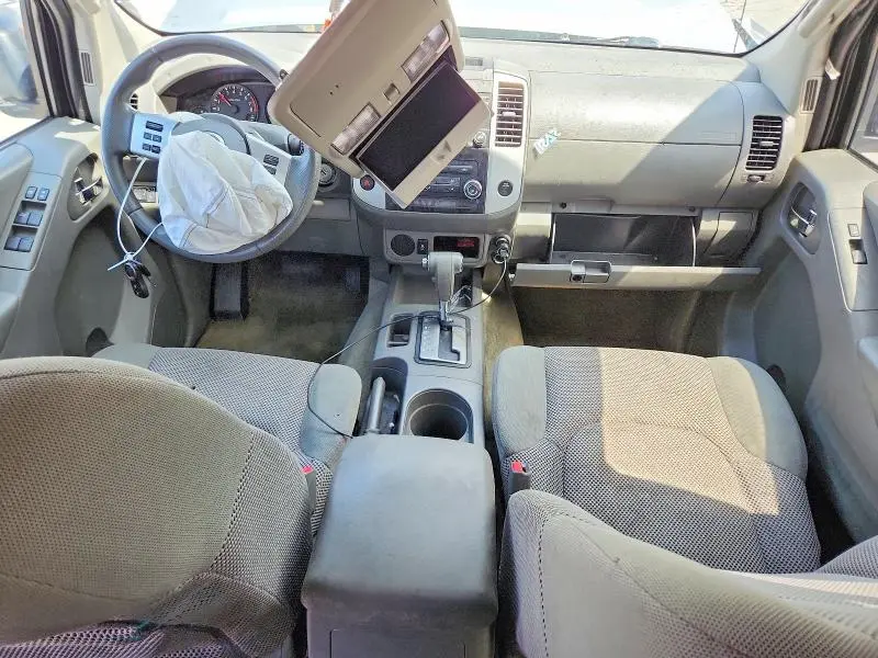 2016 NISSAN FRONTIER SV  