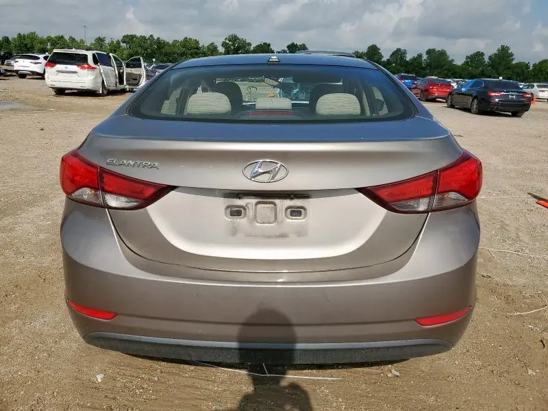 2016 HYUNDAI ELANTRA SE  