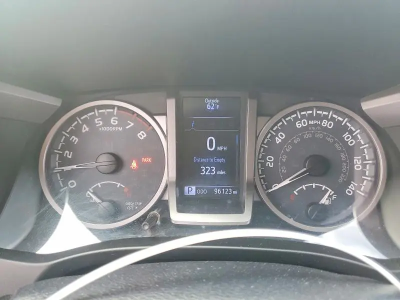 2019 TOYOTA TACOMA SR5 V6  