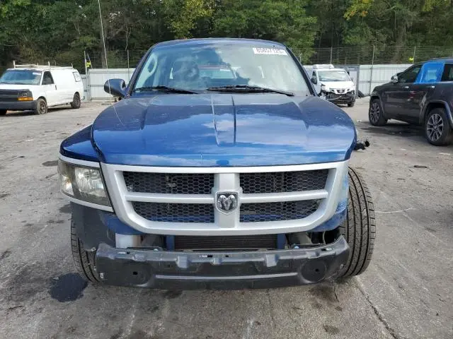 2011 DODGE DAKOTA SLT  