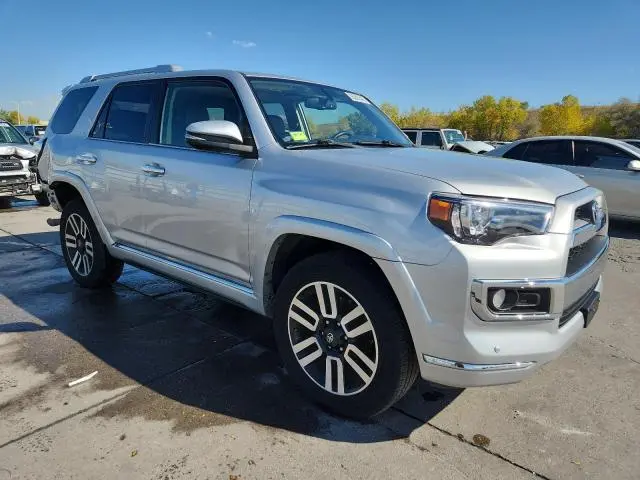 2018 TOYOTA 4RUNNER SR5/SR5 PREMIUM  