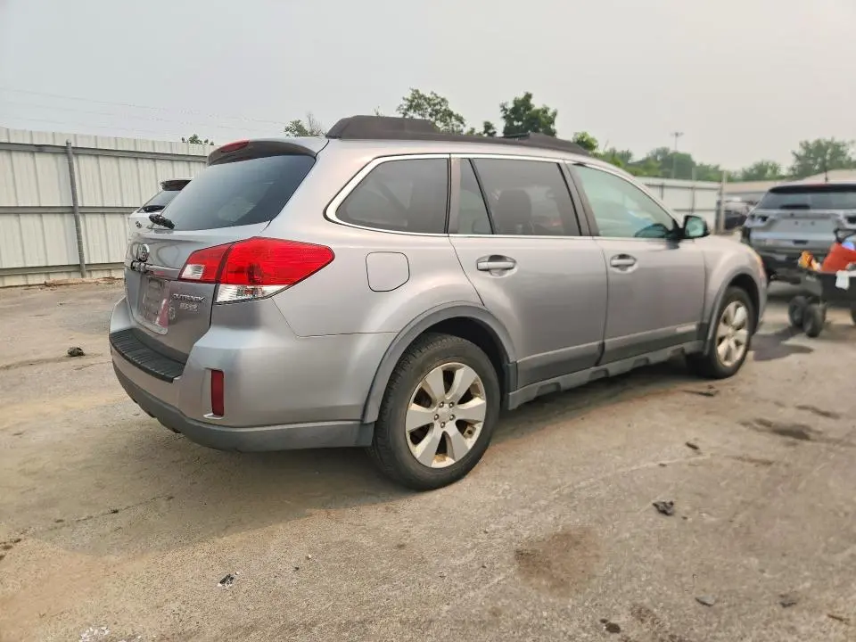 2010 SUBARU OUTBACK 2.5I PREMIUM  