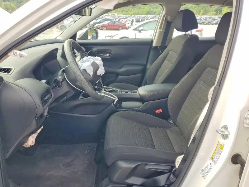 2023 HONDA HR-V LX  