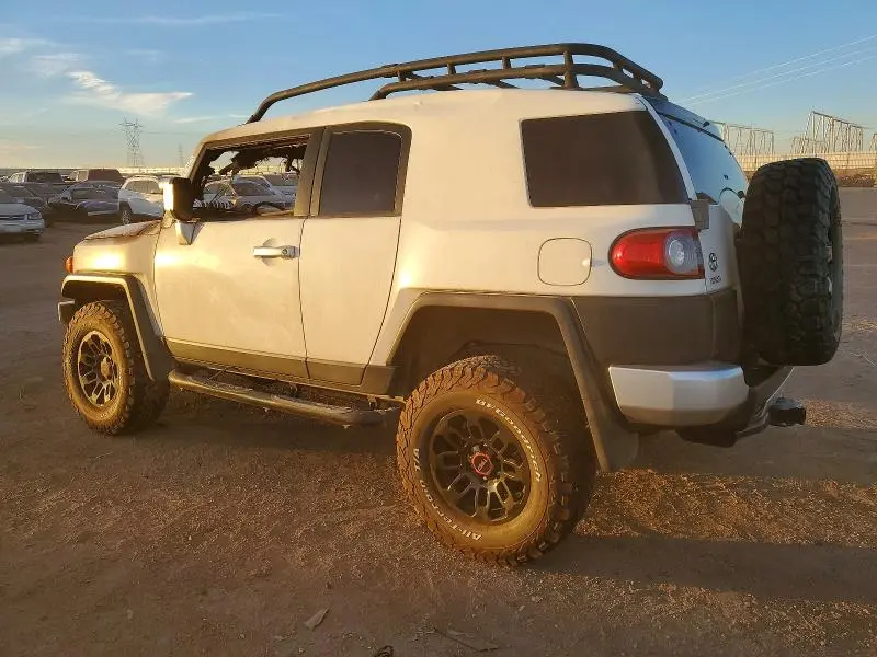 2013 TOYOTA FJ CRUISER BASE  