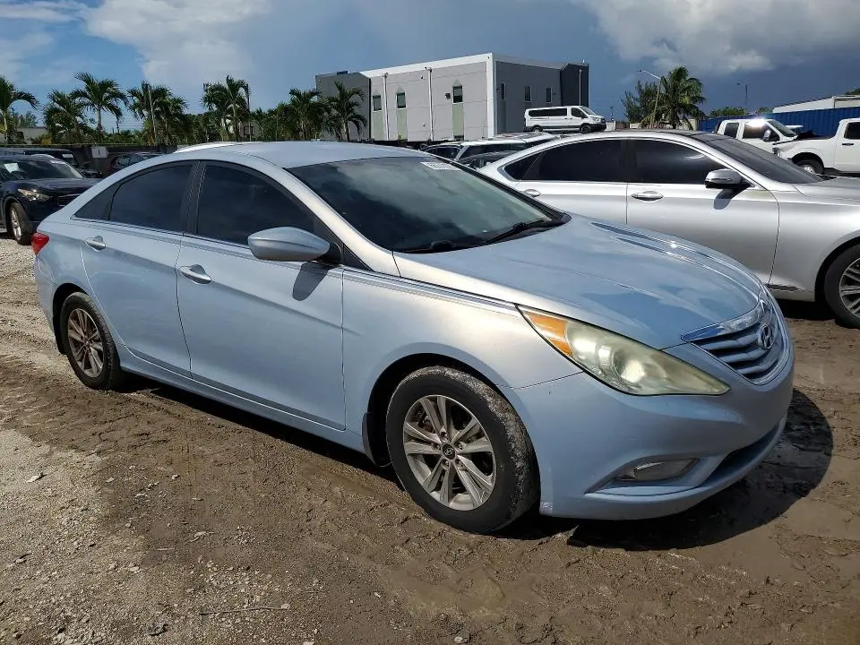 2013 HYUNDAI SONATA GLS  