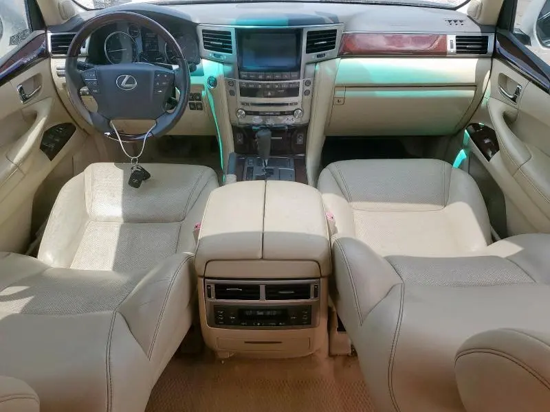 2015 LEXUS LX 570  