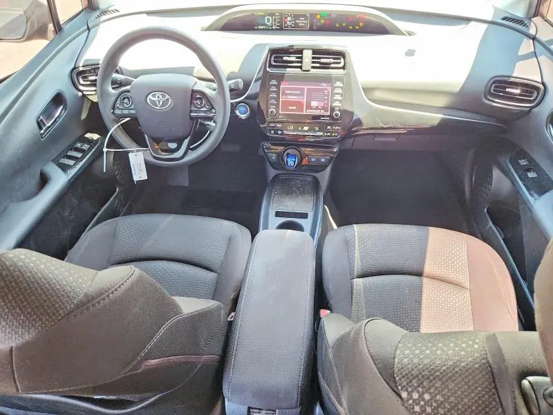 2021 TOYOTA PRIUS LE  