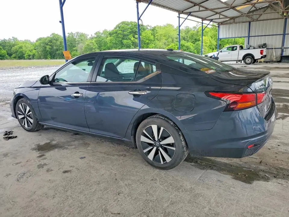 2021 NISSAN ALTIMA SV  