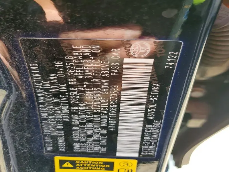 2016 TOYOTA CAMRY LE  
