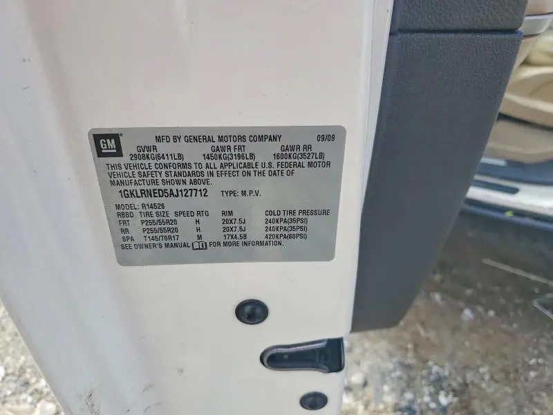 2010 GMC ACADIA SLT-2  