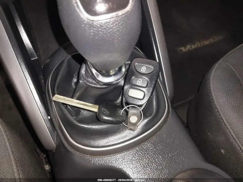 2013 HYUNDAI VELOSTER BASE W/BLACK