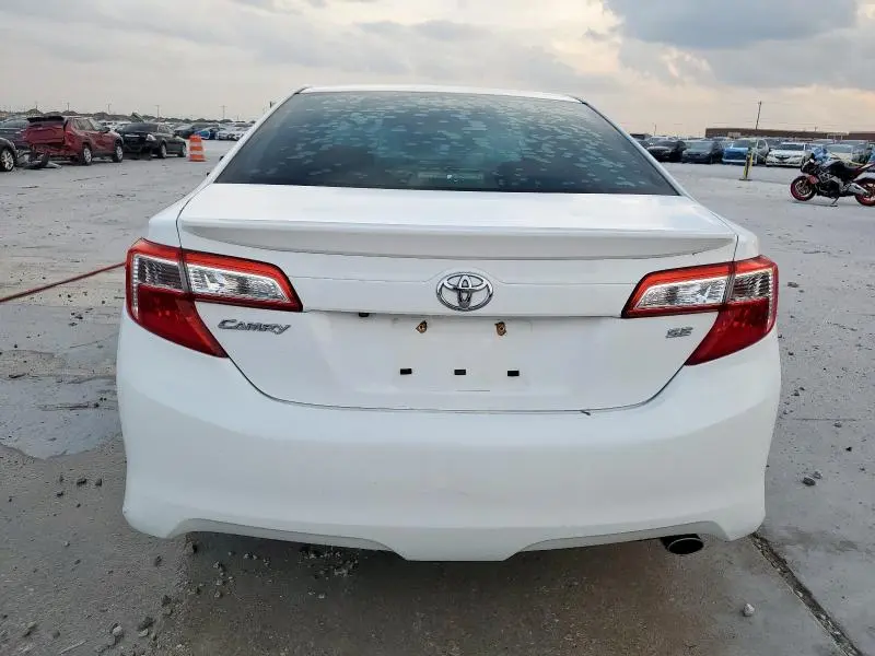 2014 TOYOTA CAMRY L  