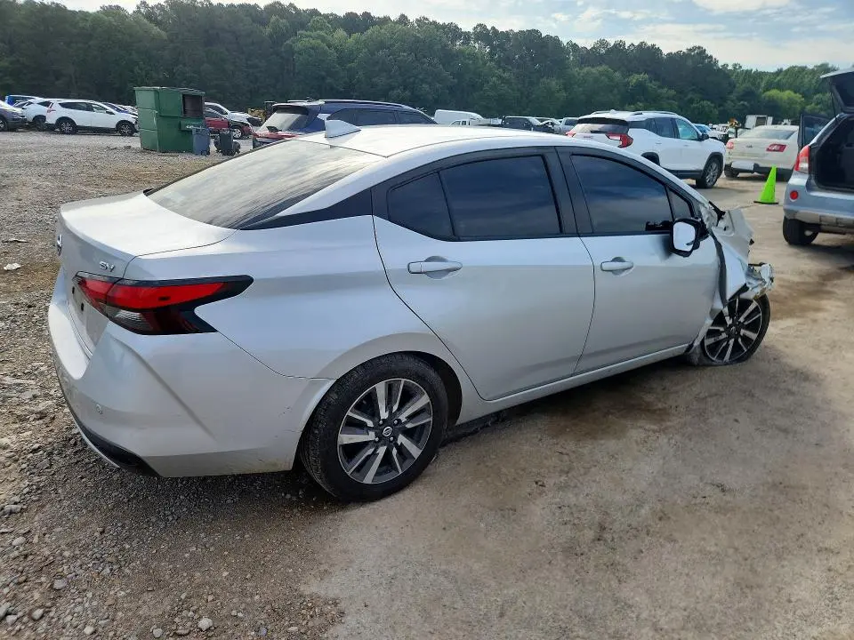 2020 NISSAN VERSA SV  