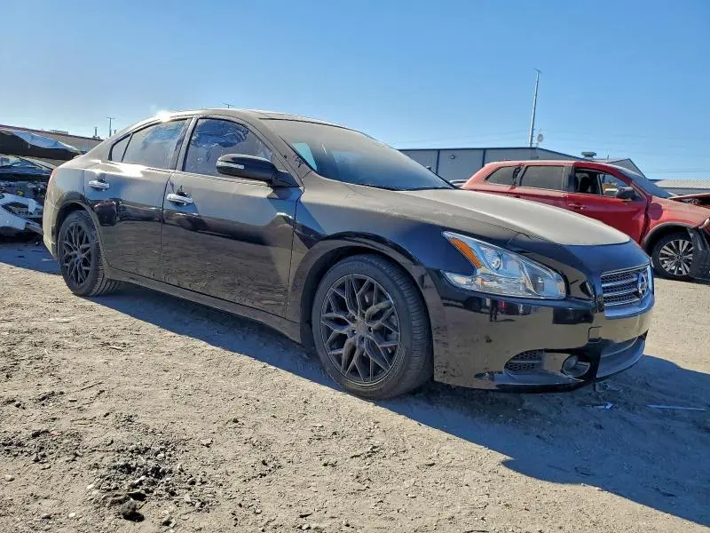2011 NISSAN MAXIMA S  