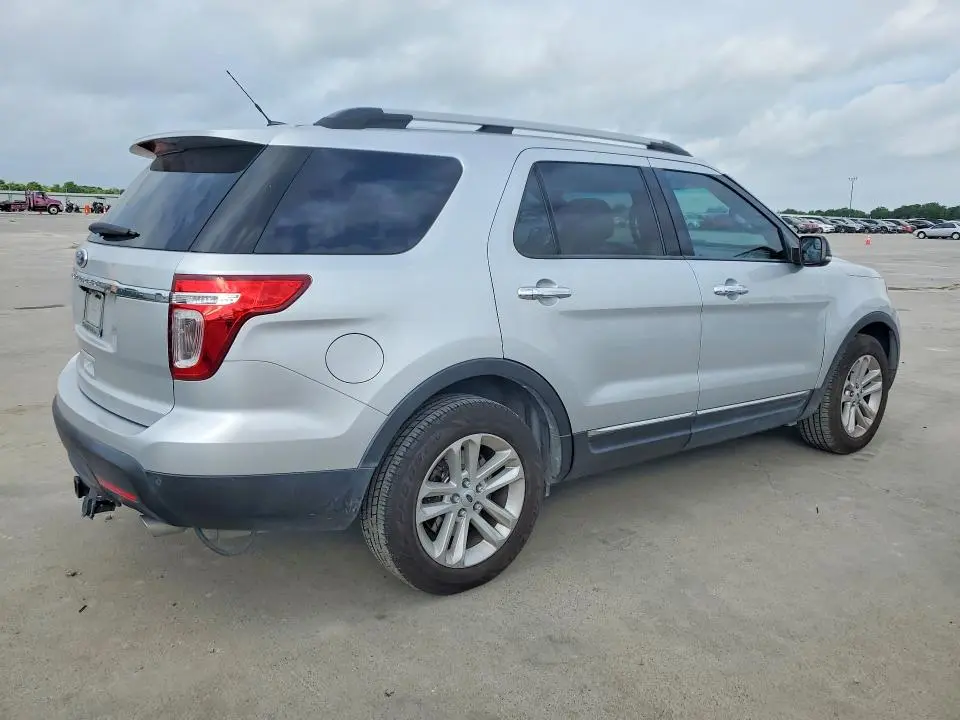 2012 FORD EXPLORER XLT  