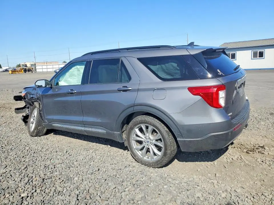 2021 FORD EXPLORER XLT  