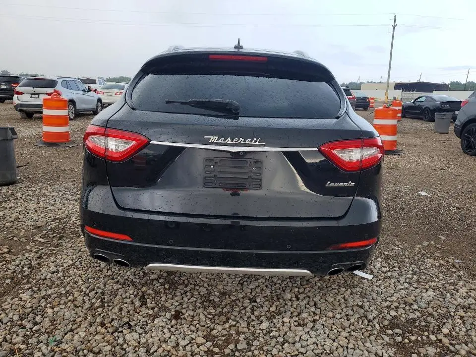 2017 MASERATI LEVANTE S LUXURY  