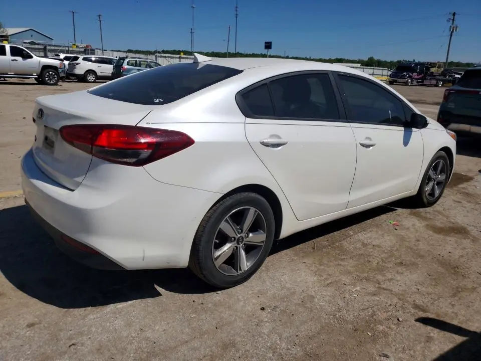 2018 KIA FORTE LX  