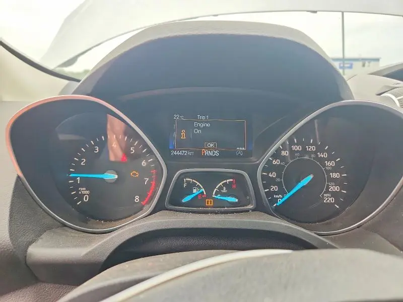2017 FORD ESCAPE SE  