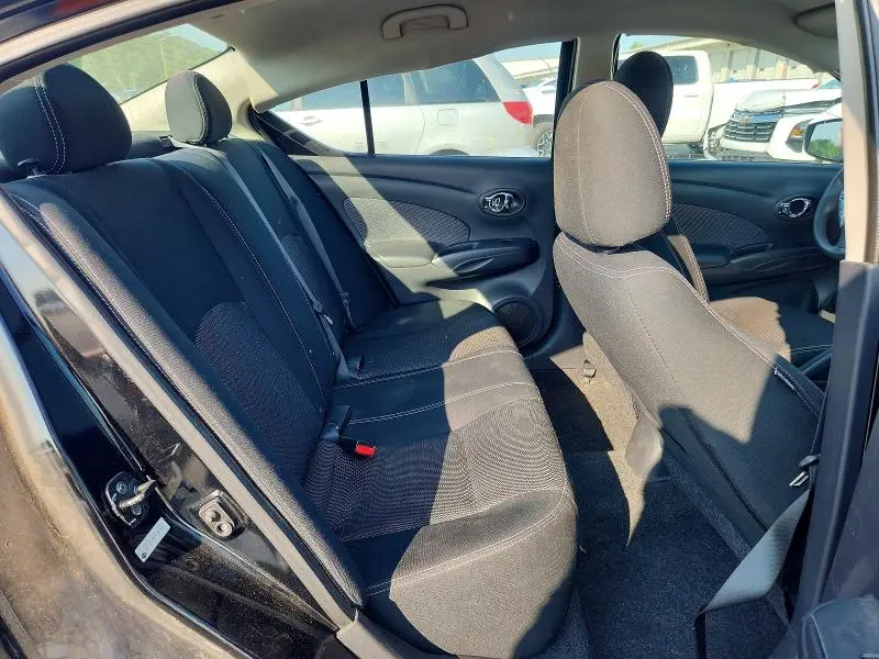 2015 NISSAN VERSA 1.6 SV  