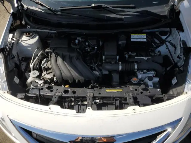 2019 NISSAN VERSA S  