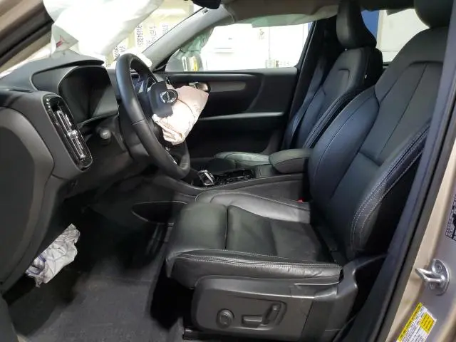 2023 VOLVO XC40 ULTIMATE  