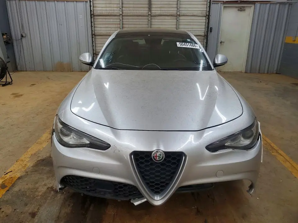 2017 ALFA ROMEO GIULIA   
