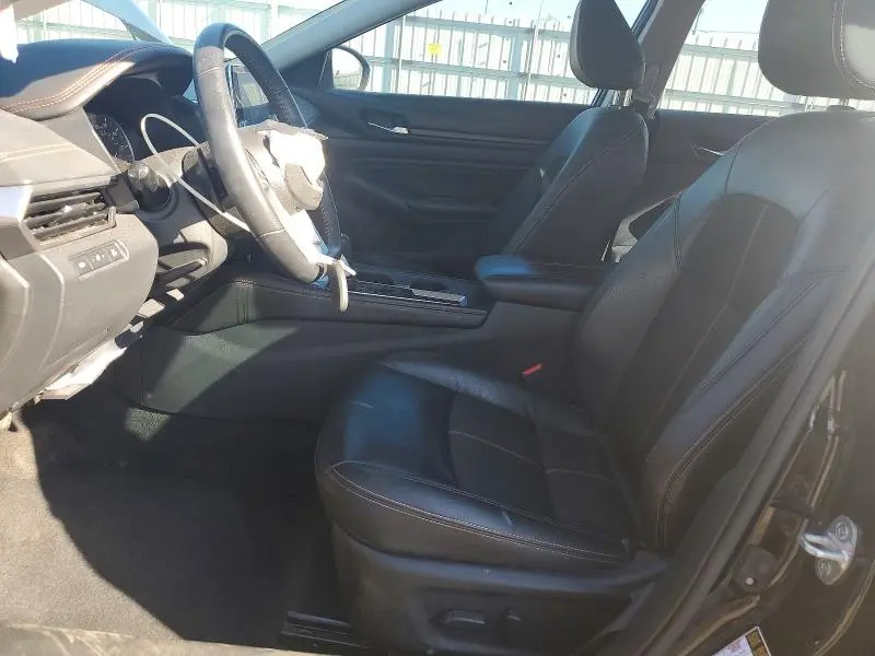 2021 NISSAN ALTIMA SR  