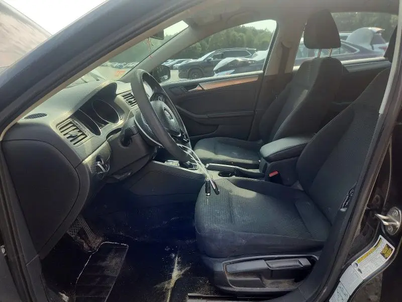 2015 VOLKSWAGEN JETTA SE  