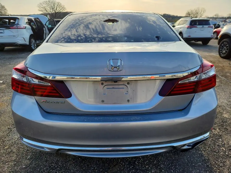 2017 HONDA ACCORD LX  