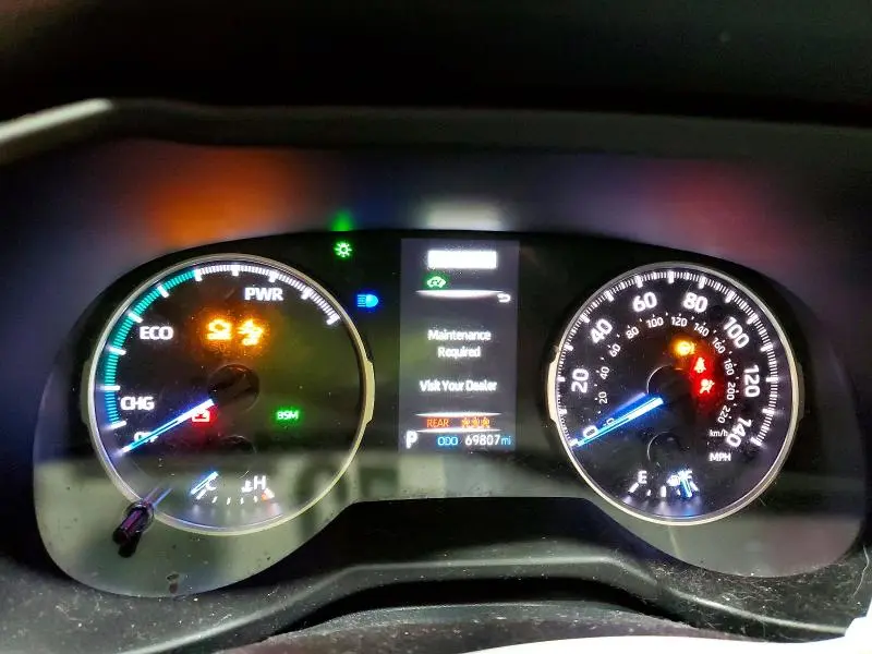 2022 TOYOTA RAV4 XLE  