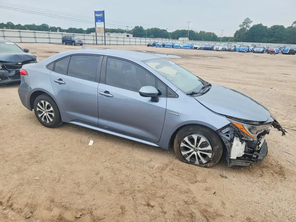 2021 TOYOTA COROLLA LE  