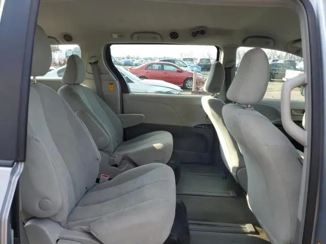 2014 TOYOTA SIENNA   
