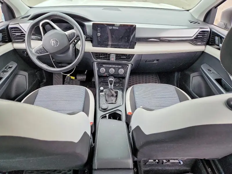 2025 VOLKSWAGEN TAOS S  