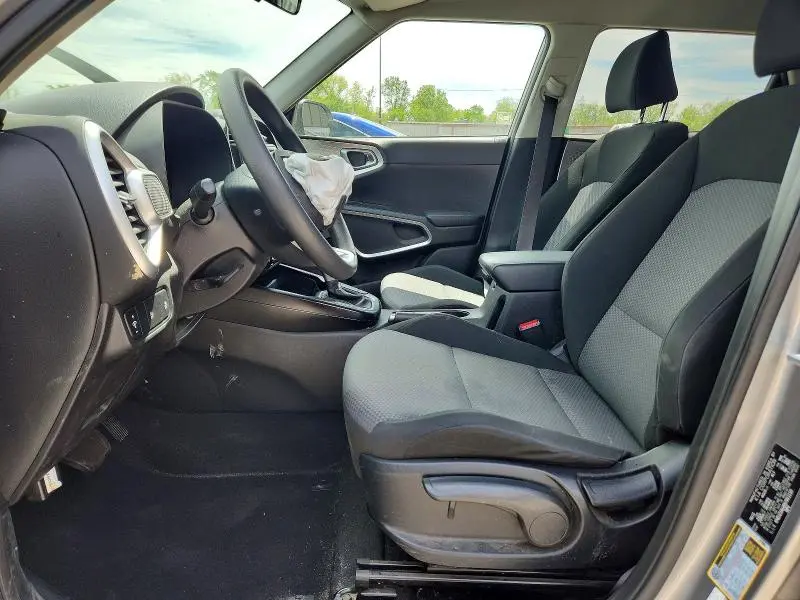 2022 KIA SOUL LX  