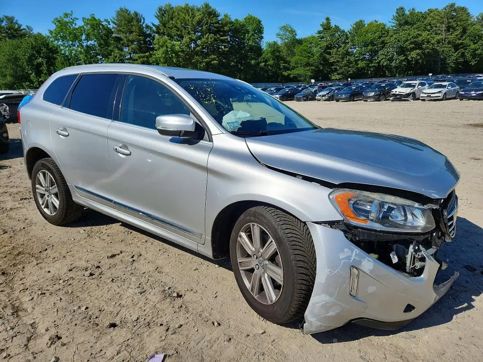 2017 VOLVO XC60 T5 INSCRIPTION  