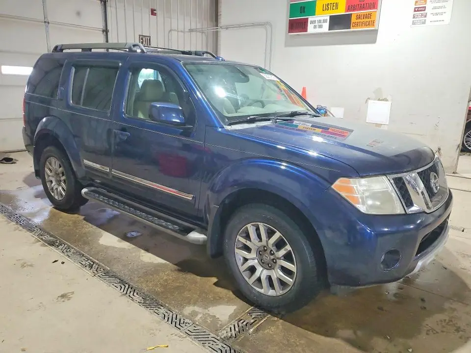 2011 NISSAN PATHFINDER S  