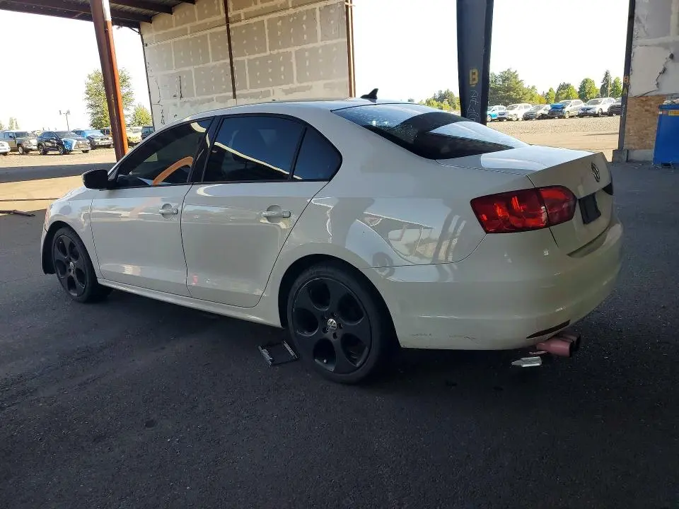 2012 VOLKSWAGEN JETTA SE  