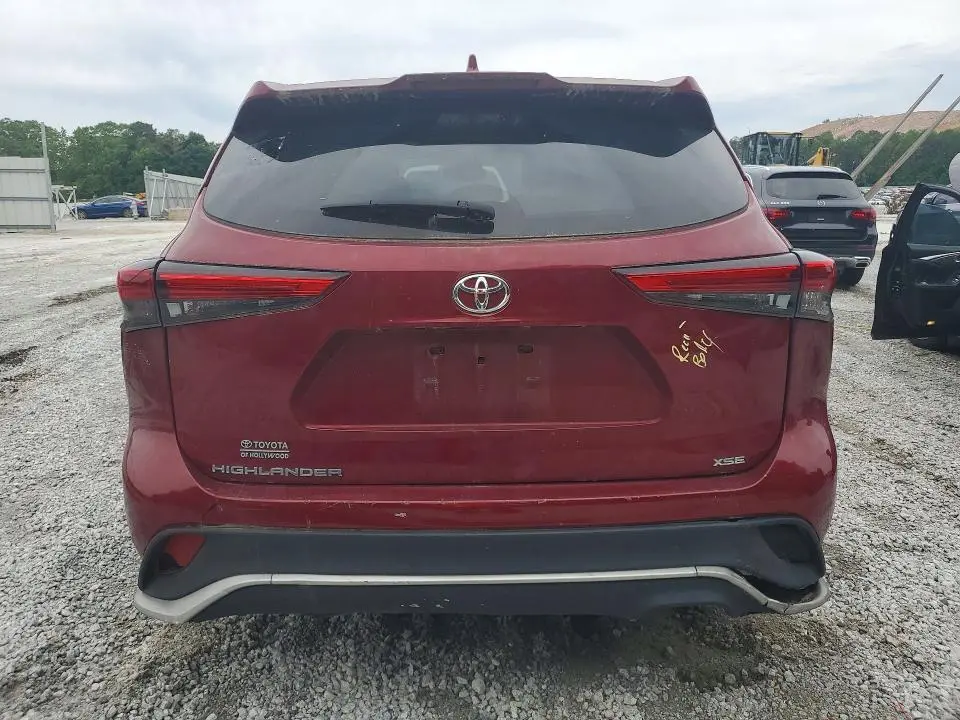 2022 TOYOTA HIGHLANDER XSE  