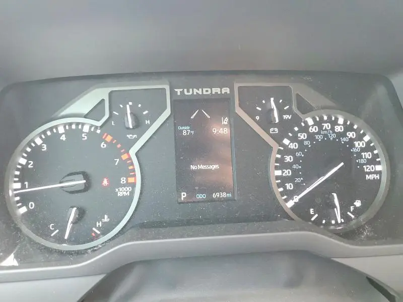 2024 TOYOTA TUNDRA SR5  
