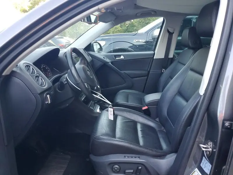 2016 VOLKSWAGEN TIGUAN S  