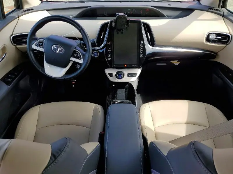 2018 TOYOTA PRIUS FOUR  