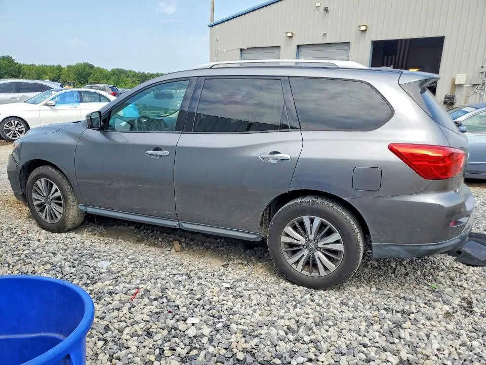 2017 NISSAN PATHFINDER SV  